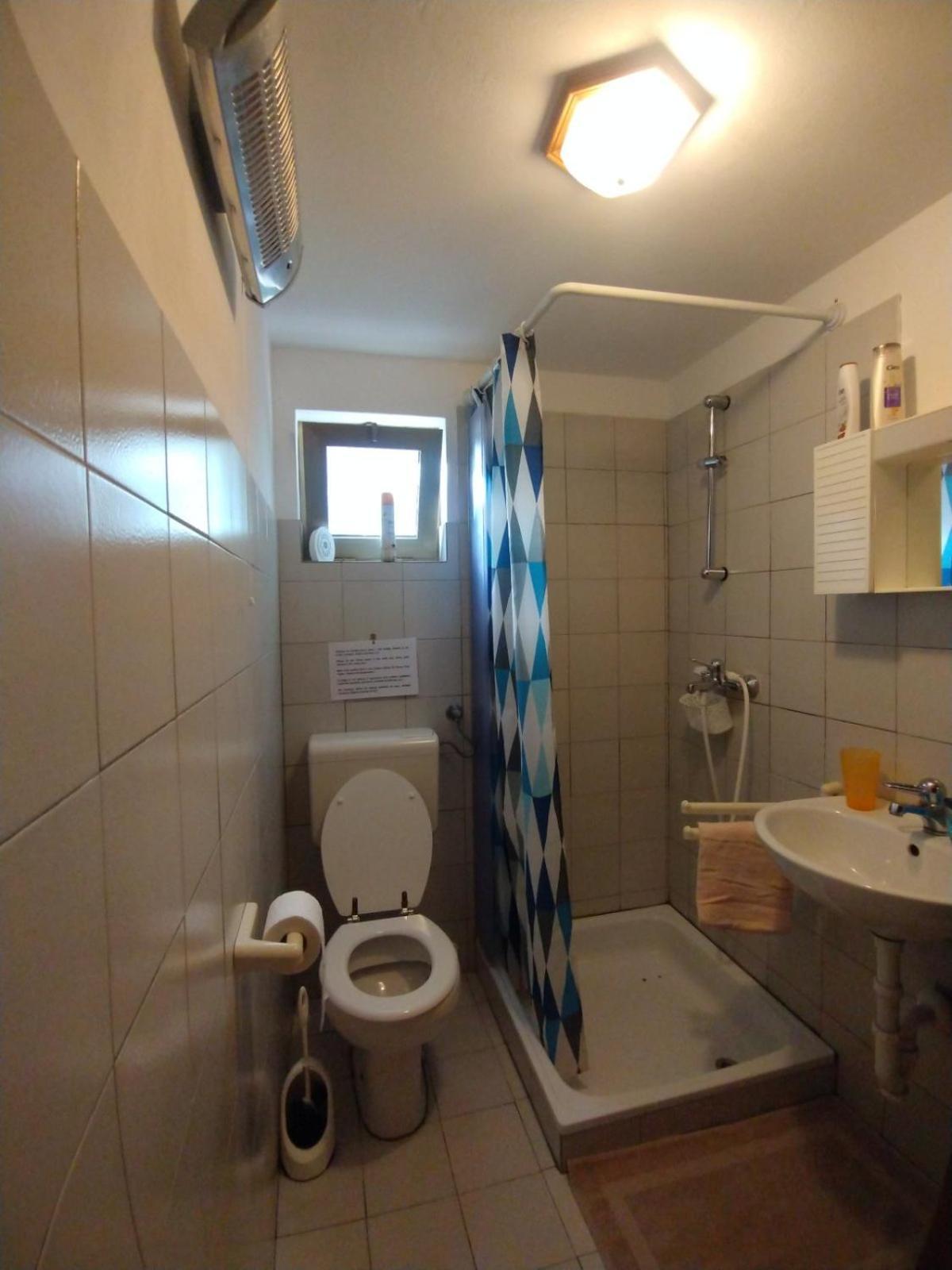 Ferienwohnung Apartman Tri Palme Gabonjin Exterior foto